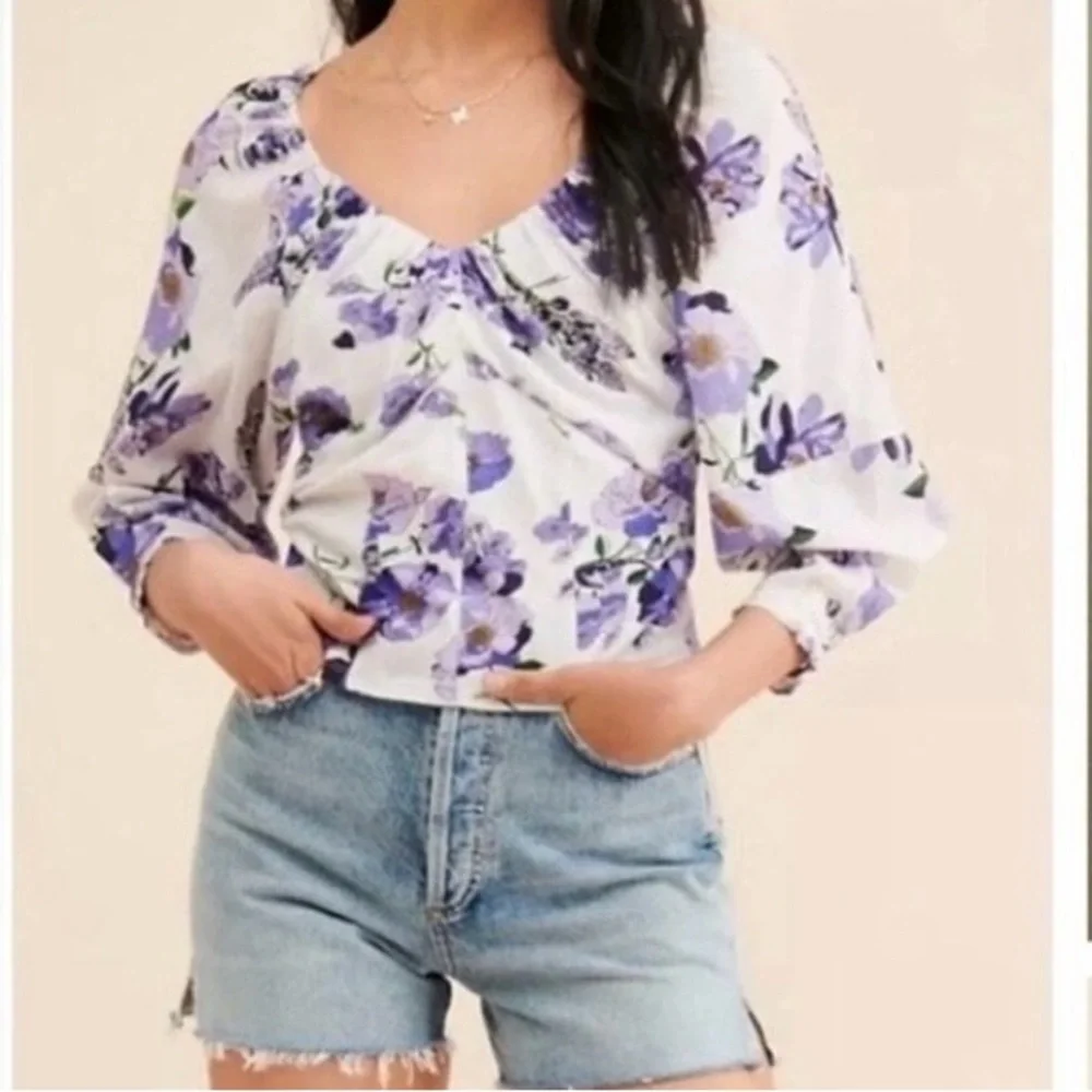 Anthropologie White Purple Floral Sweetheart VNeck Puff Sleeve Blouse Lg petite